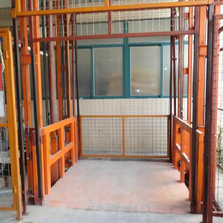 乐山市液压式升降货梯如何定制_液压货运升降机液压油缸伸缩_液压货梯定制尺寸载重量速度